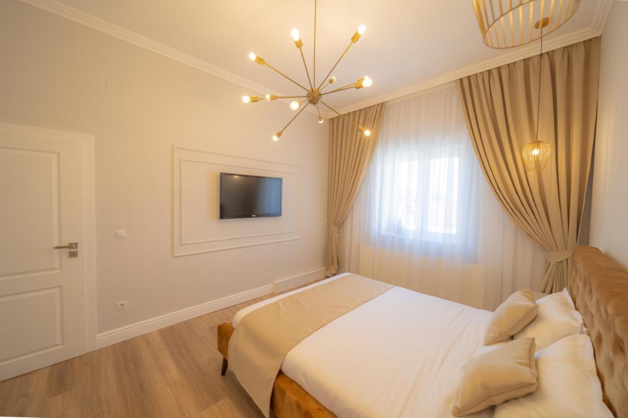Bluesky Ultra-Central Premium Apartment Gran Varadino Esterno foto