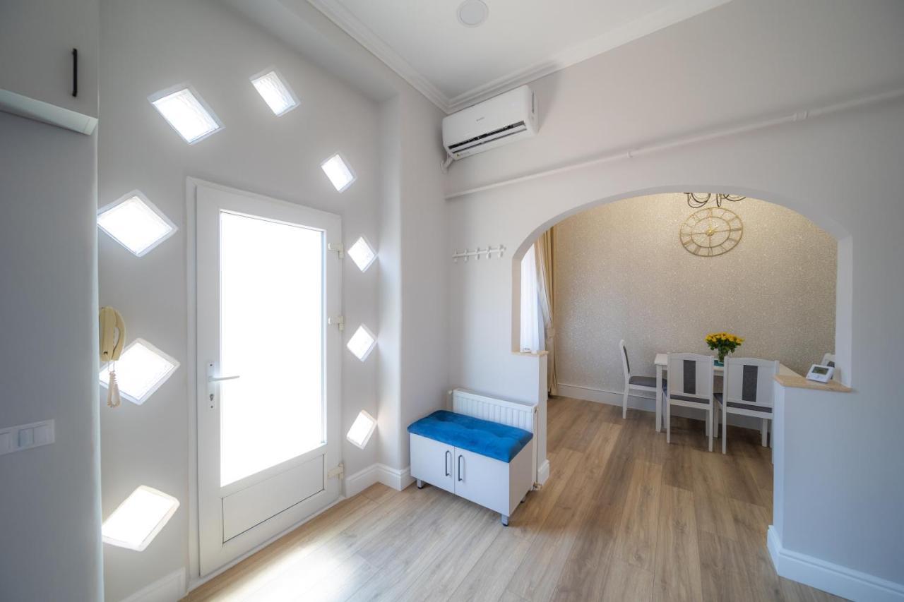 Bluesky Ultra-Central Premium Apartment Gran Varadino Esterno foto